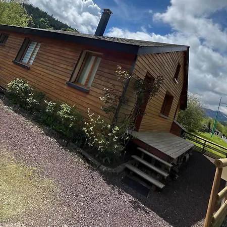 Chambon-Sur-Lac Chalet *